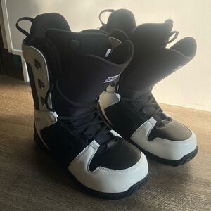 Syst3m snowboarding boots size 13 men